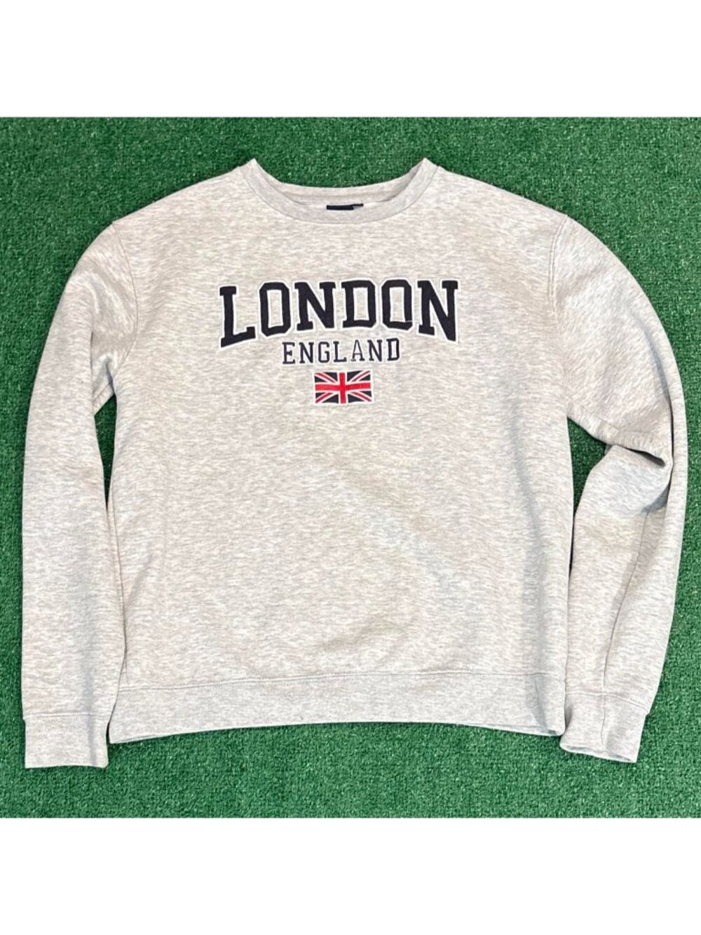 Vintage England Crewneck | LDescription:Vintage...